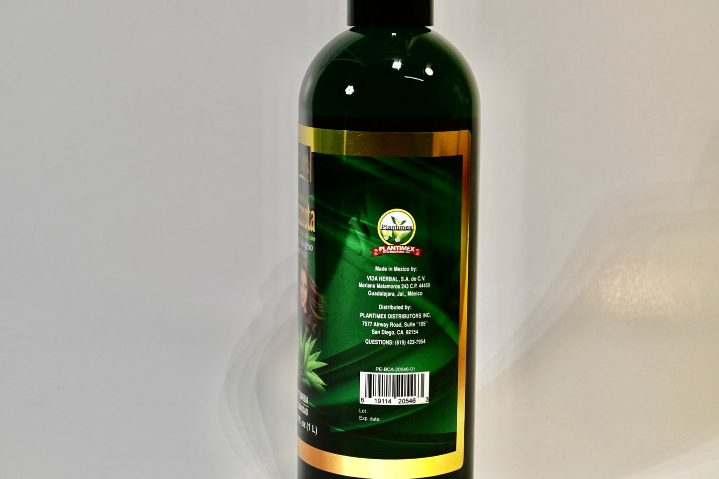 Glass shampoo bottle -  México